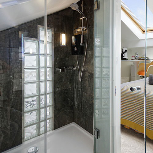 Loft Room en suite walk-in shower